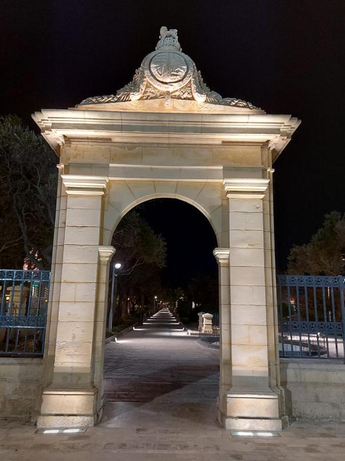 Near Valletta City - Open Views - Ta Tessie Suite In Floriana - Malta Екстериор снимка